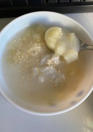 Hình của món Chè khoai mì nước cốt dừa.