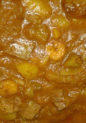 A picture of Prawn potatoes curry.