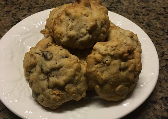 Easiest Way to Prepare Super Quick Homemade Oatmeal Raisin Cookies