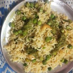 A picture of Matar pulao.