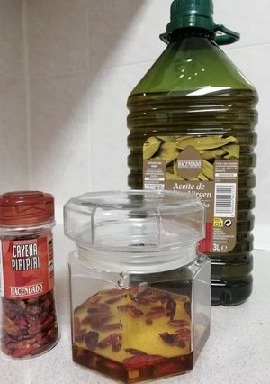 Una foto de Aceite de guindilla 🌶️🌶️