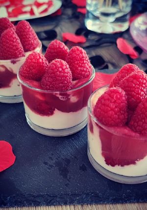 Une photo de Verrines skyr à la framboise