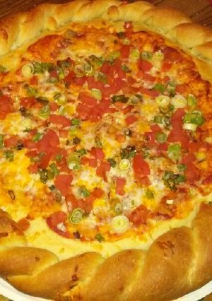 A picture of Stuffed Crust Loaded Deep Dish Pizza (papa Murphy's style).