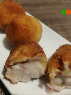 Una foto de Croquetas de chorizo picante