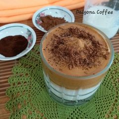 A picture of Dalgona Coffee.