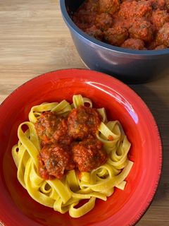 Una foto de Albóndigas de ternera y parmesano