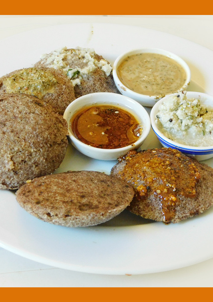 கேழ்வரகு வால்நட் ரவா இட்லி செய்முறை முக்கிய புகைப்படம்