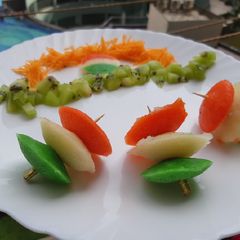 A picture of Tri-colour idli stick.