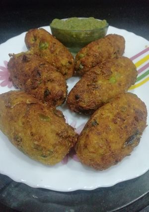 A picture of Gobhi Matar ke Kebab.