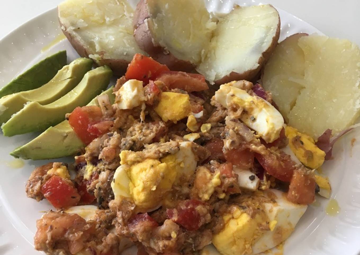 Ensalada de sardinas en salsa de tomate