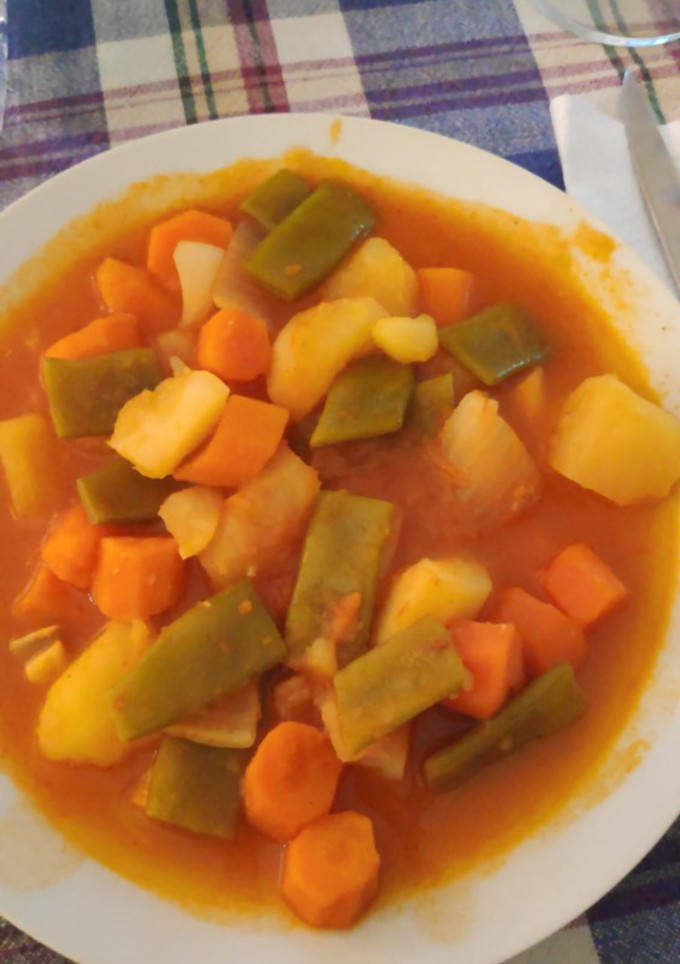 Una foto de Guisado de patatas con sepia