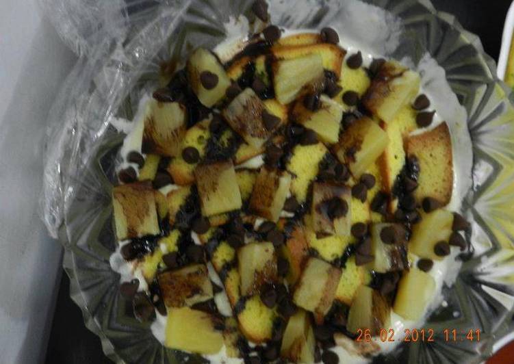 Recipe: Delicious Pineapple Cream Trifle