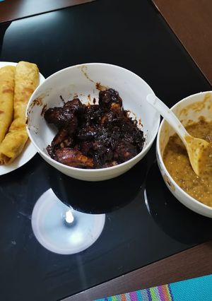 A picture of Pineapple Soy Sauce chicken wings.
