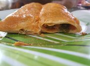 Una foto de crepas de carne molida