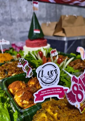 Foto resep Tumpeng Nasi Merah Putih Lengkap