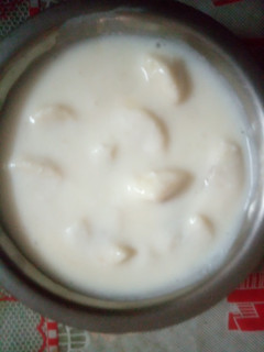 चटपटा केले का रायता (charpata kele ka raita recipe in Hindi) रेसिपी मुख्य फोटो
