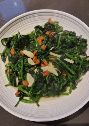 A picture of Wolfberries Spinach.