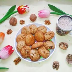 A picture of Oats Honey Walnut Cookies.