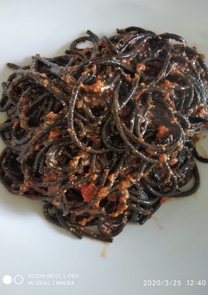 ব্ল্যাক স্প্যাগেটি(black spaghetti recipe in Bengali) রেসিপির প্রধান ছবি