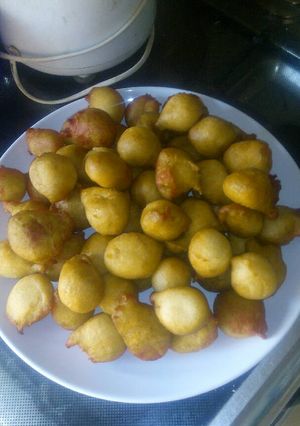 A picture of Fluffy and yummy Puff Puff.