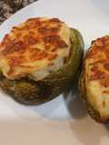 Pimiento verde relleno de pastel de carne