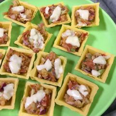 A picture of Canapes Chaat.