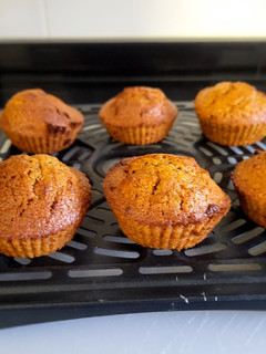 Una foto de Muffins de boniato y jengibre en airfryer..