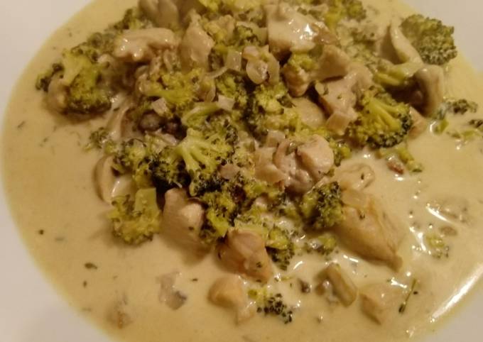 Hähnchen-Brokkoli-Pilz-Ragout Rezept von Dorothee - Cookpad