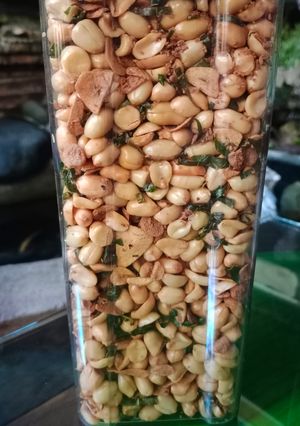Foto resep Kacang Goreng Bawang Daun Jeruk 🥜
