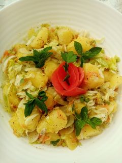 O poză a rețetei Salată de cartofi cu iceberg.