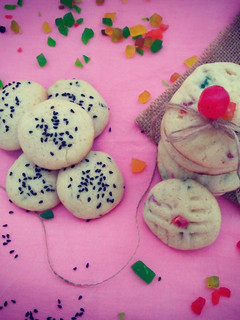 A picture of Tutti Frutti and Black Cumin Cookies.