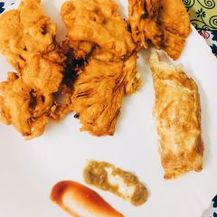 Fried oyster mushrooms with omelette A picture of Fried oyster mushrooms with omelette.
