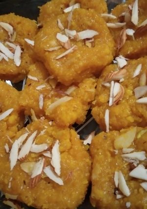 A picture of Moong dal Burfi.