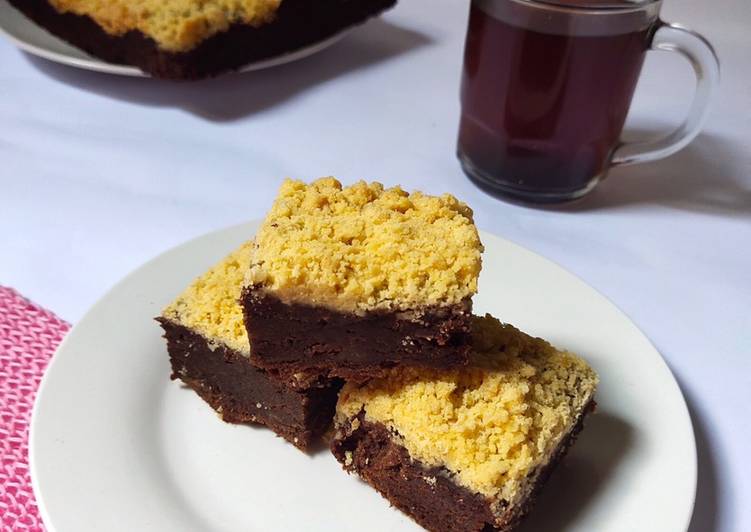 Streusel Banana Brownies