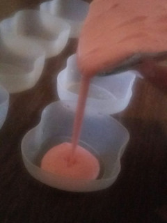 Una foto de Mousse de gelatina sabor fresa