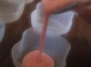 Una foto de Mousse de gelatina sabor fresa
