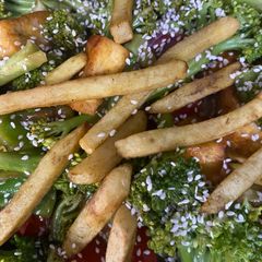 A picture of Broccoli and Paneer Stir Fry.