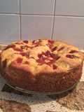 Bizcochuelo de reyes con crema pastelera y membrillo