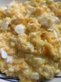 Huevo revuelto con queso fresco y mantecoso