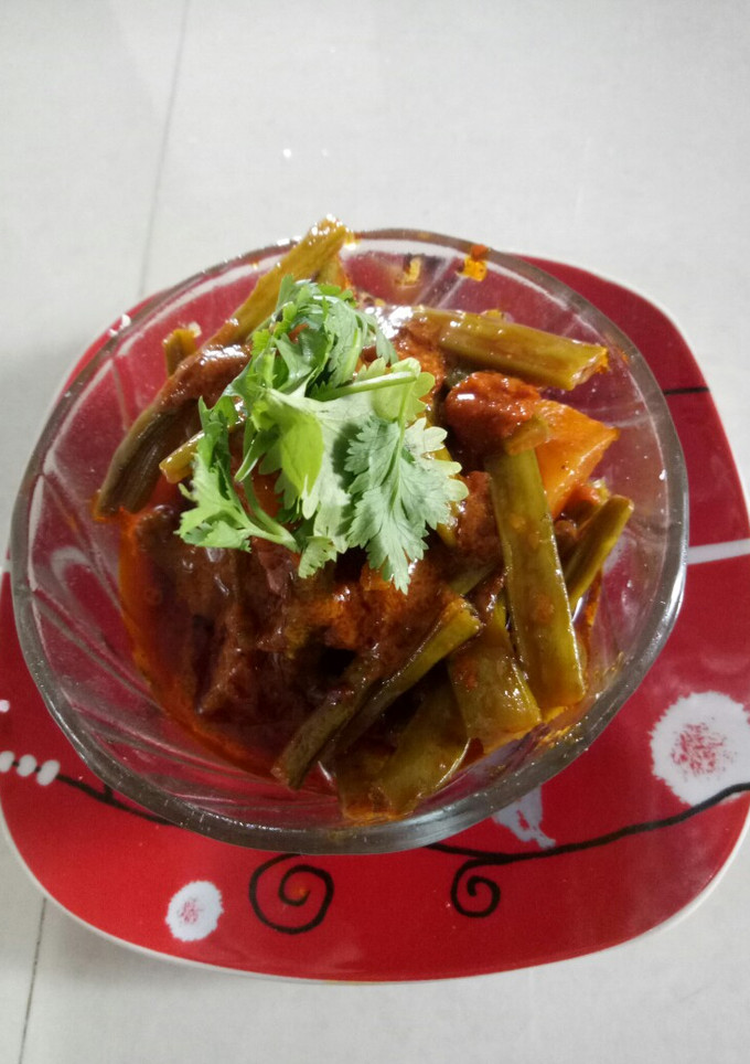 ગુવાર નું શાક(guvar nu saak recipe in Gujarati) રેસીપી મુખ્ય ફોટો