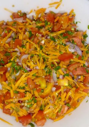 A picture of Tangy tomato salad.