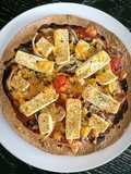 🌱 Pizza pero con tortilla. Champiñones, cebolla, tofu y queso vegano 🌱