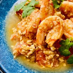 A picture of Tomato Prawns with tofu egg stir-fry.