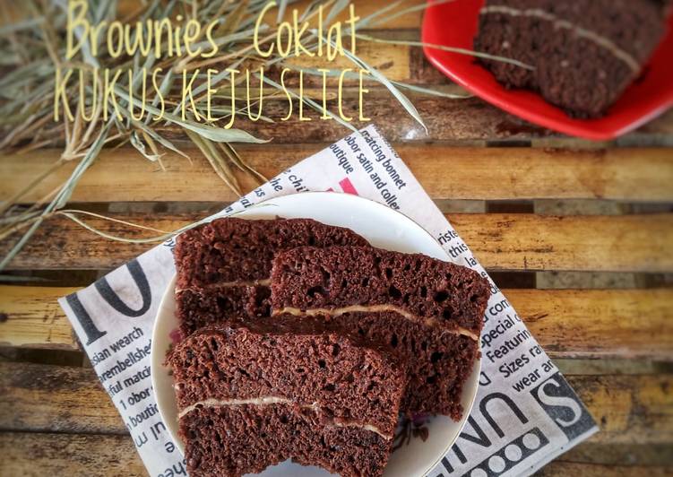 Langkah Mudah untuk Menyiapkan Brownies Coklat Kukus Keju Slice Anti Gagal