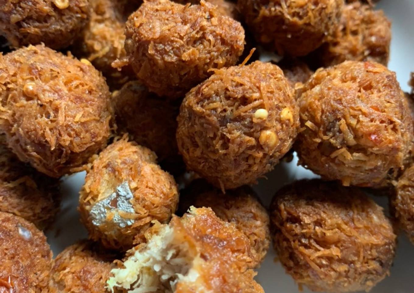 Sate kelapa di kepal