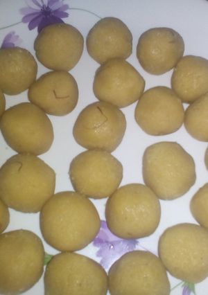 મોતિયા લાડુ રેસીપી મુખ્ય ફોટો