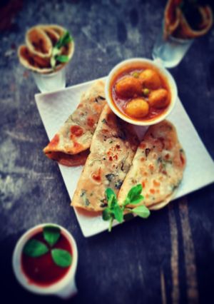 মেথি শাকের পরোটা (methi shaker paratha recipe in Bengali) রেসিপির প্রধান ছবি