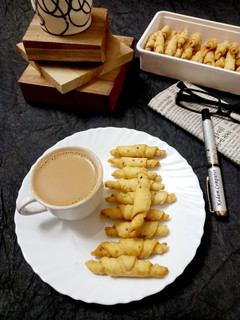 ટી ટાઈમ સ્નેક્સ સ્ટીક (Tea Time Snacks Stick Recipe In Gujarati) રેસીપી મુખ્ય ફોટો