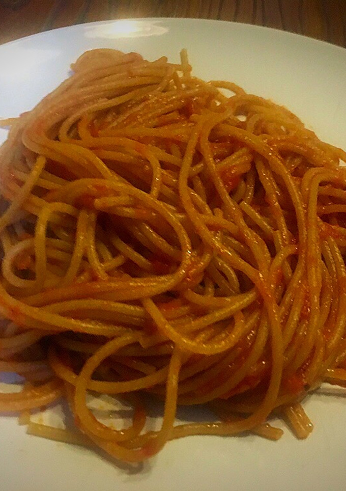 Una foto de Espaguetis all' arrabbiata