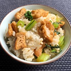 A picture of Choy Sum & Fried Tofu Mazegohan.